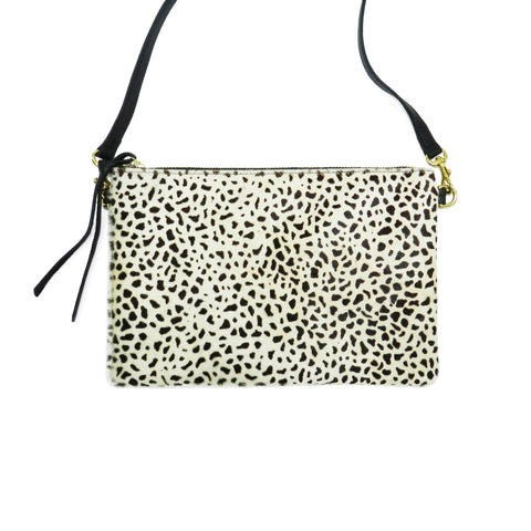 queenie crossbody in mini giraffe haircalf